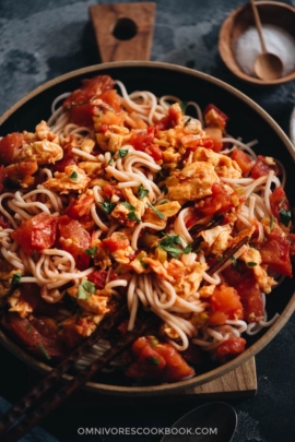 Tomato egg noodles close-up