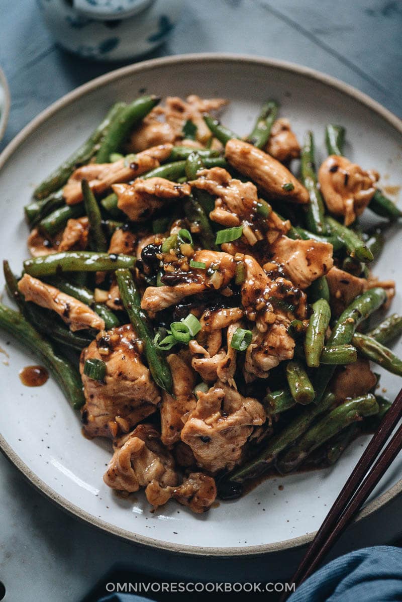 String bean chicken close-up