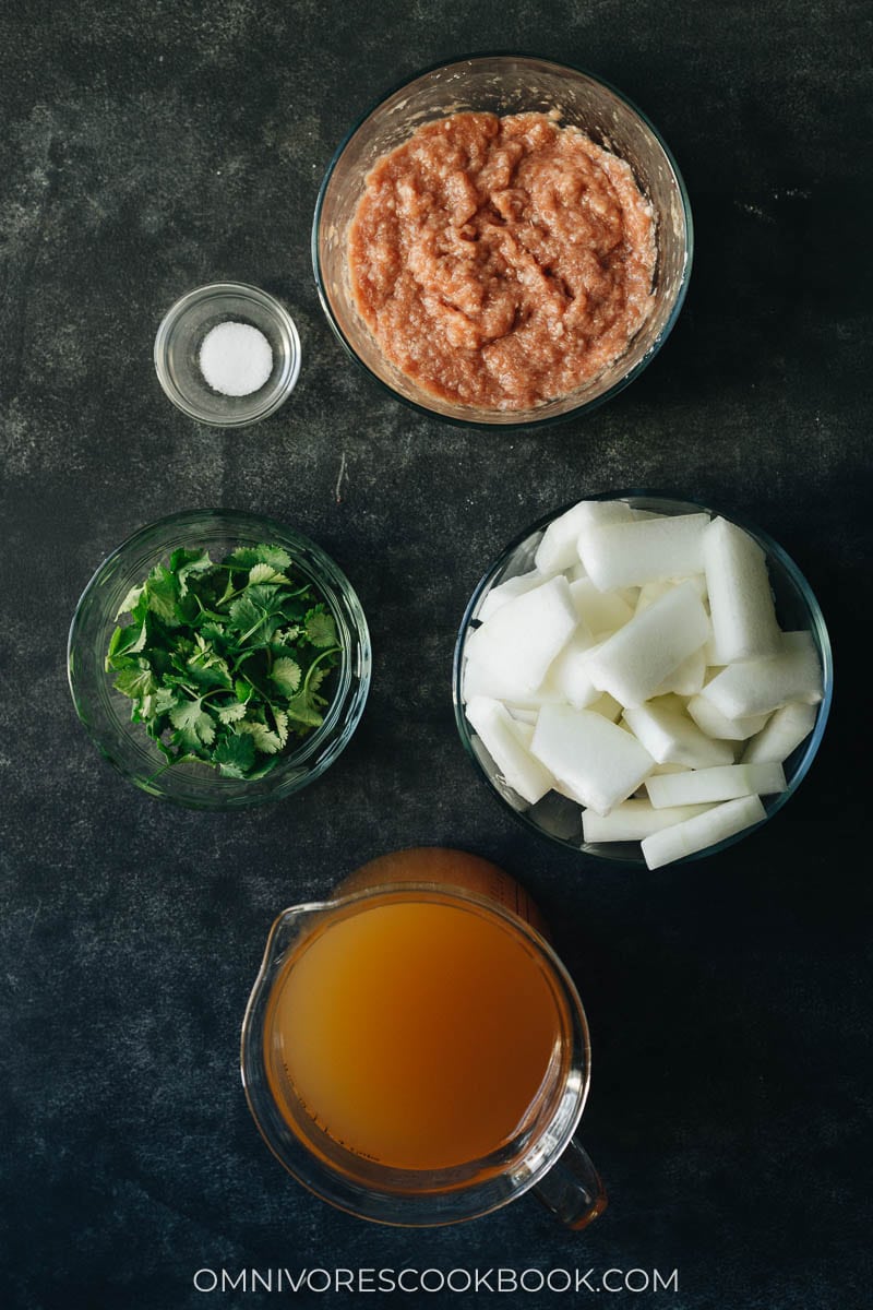 Ingredients for making winter melon soup with meatballs