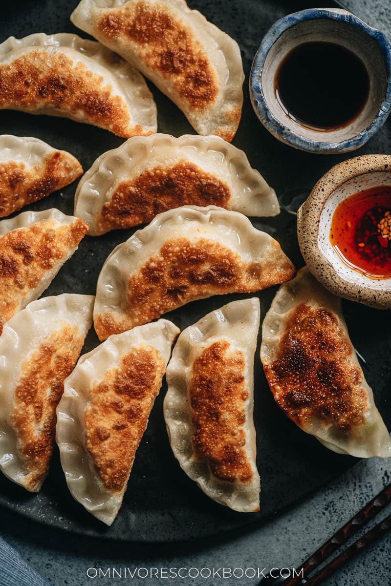 Egg and pepper dumplings close up