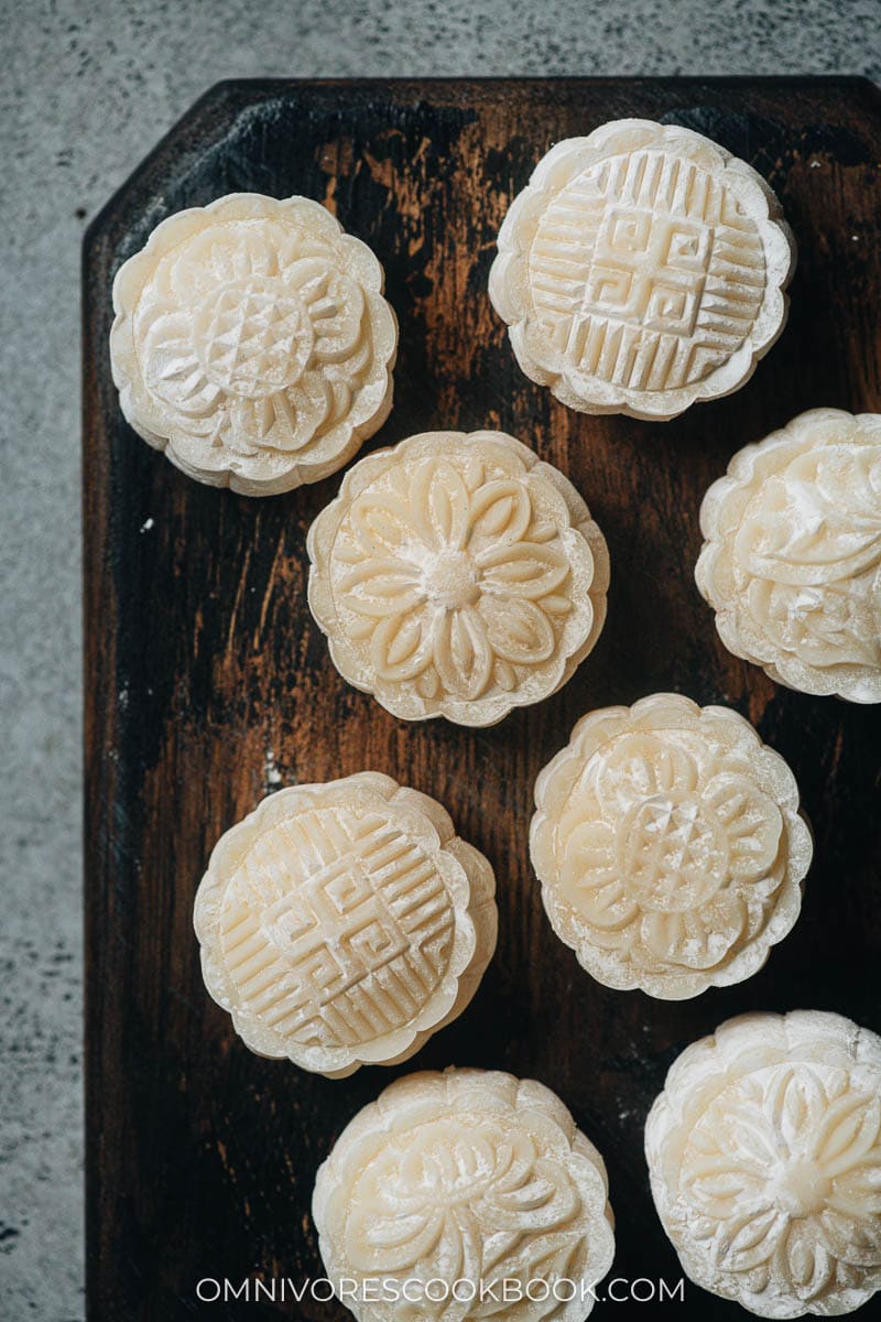 Homemade snow skin mooncake