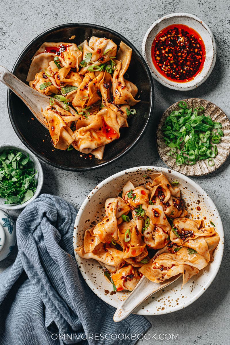 Homemade Sichuan spicy wonton in chili oil